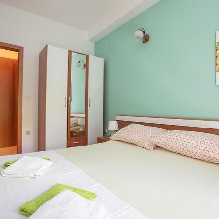 Vega Apartments Подгора Екстериор снимка
